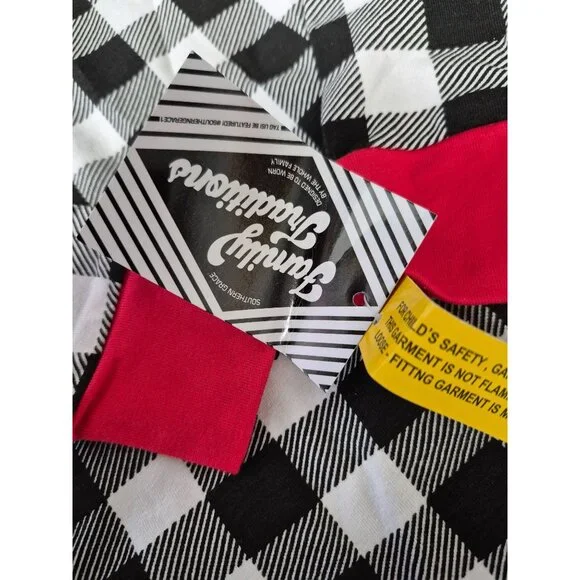Buffalo Plaid Pajama Set By Family Tradition 8/10 - Picture 4 of 8